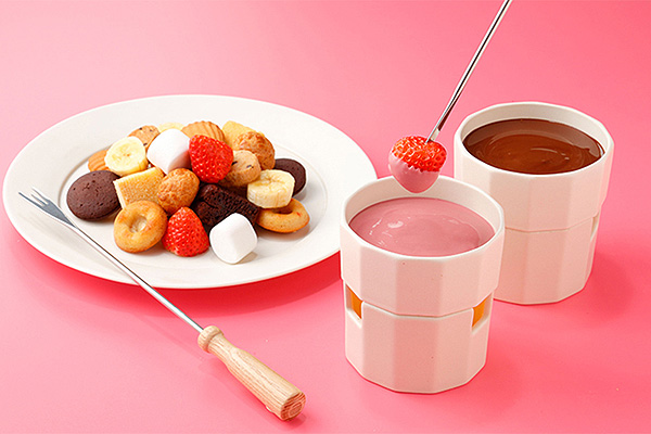 「ルビーチョコレートフォンデュ ルビー＆ダーク」1,600円(税別)