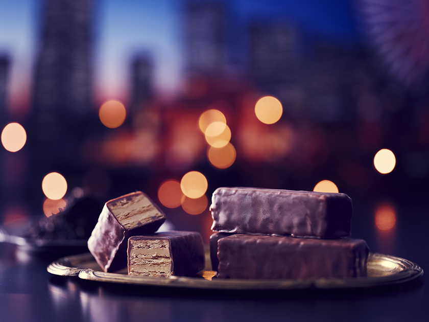 【１F横浜大世界マーケット】洋菓子のフランセが誇る大人気商品「ミルフィユ」と、当店オリジナルの「ふかひれスープ」の試食会を行います。